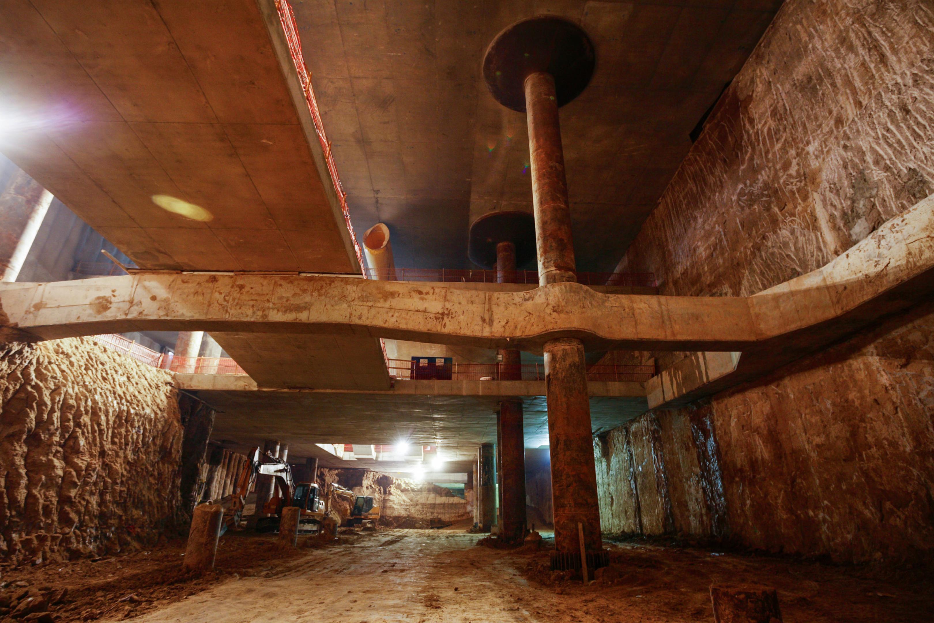 Estación_de_Metro_de_Nuevos_Ministerios_01